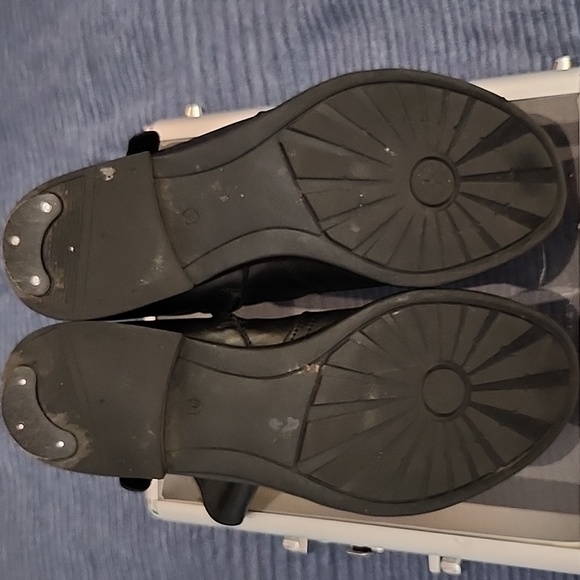 Bussella Leather Ankle Boots - Picture 4 of 10